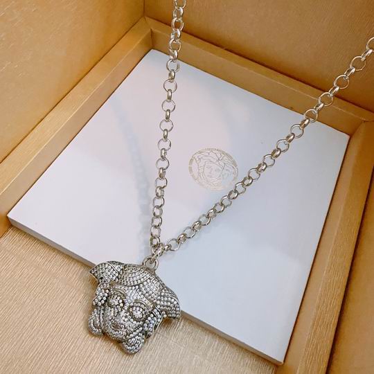 Versace necklace 11lyh107